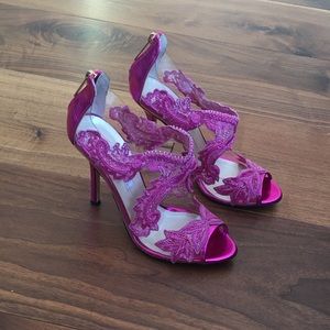 Oscar de la Renta Ambria embroidered heel sandals